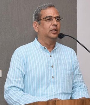 Mr. Amarnath Chakradeo
